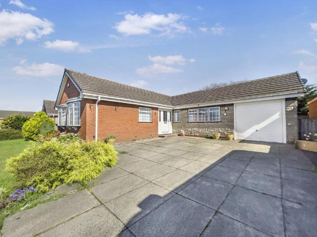 Bungalow for rent in Westhead, Roby Mill