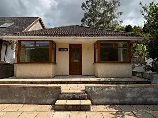 Apartment for rent in Pelenna, Wales