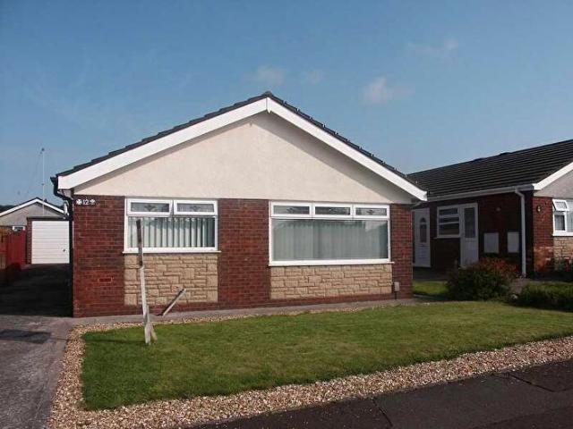 Apartment for rent in Crymlyn Grove, Coed Darcy