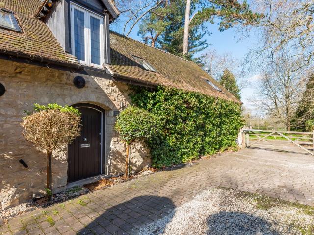 House for rent in Headington Hill, The Slade