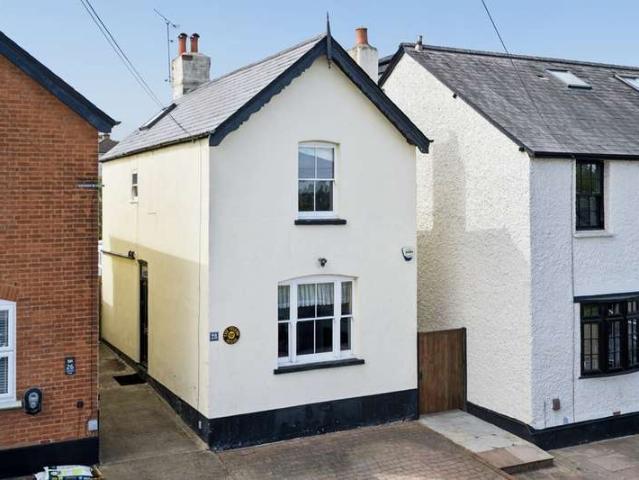 Farm for sale in Chalfont St. Peter, Denham