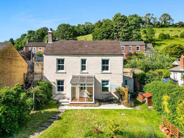 Farm for sale in Brimscombe and Thrupp, School House