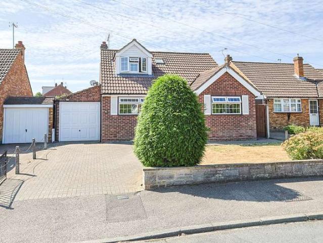 Bungalow for sale in Churchgate, Broxbourne