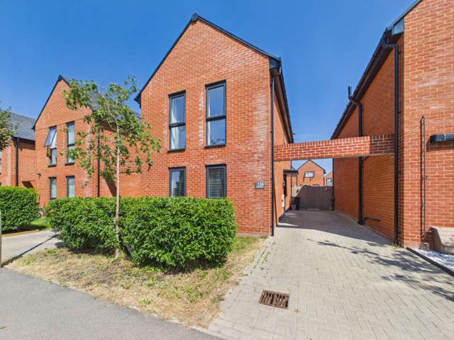 Farm for sale in Whiteley, Hampshire