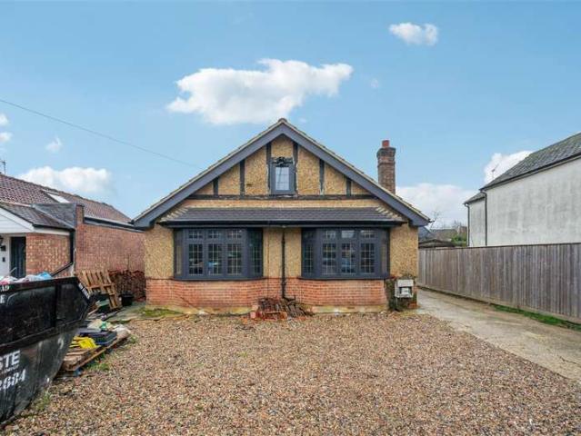 Farm for sale in Denham