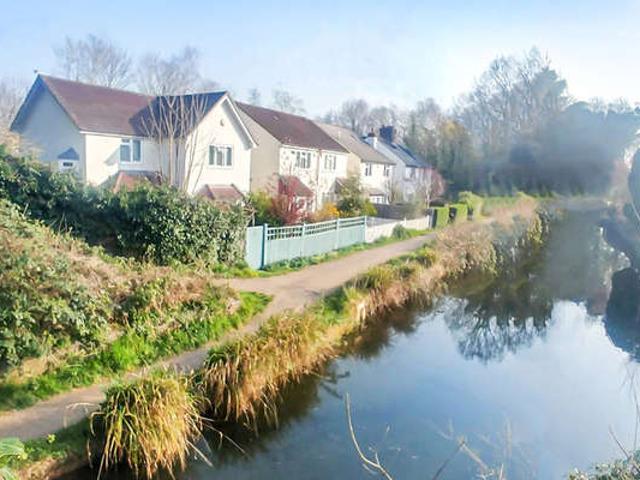 Farm for sale in St John's, Woking