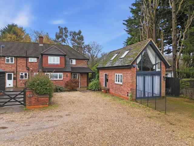 Farm for sale in Ivy Chimneys, Epping