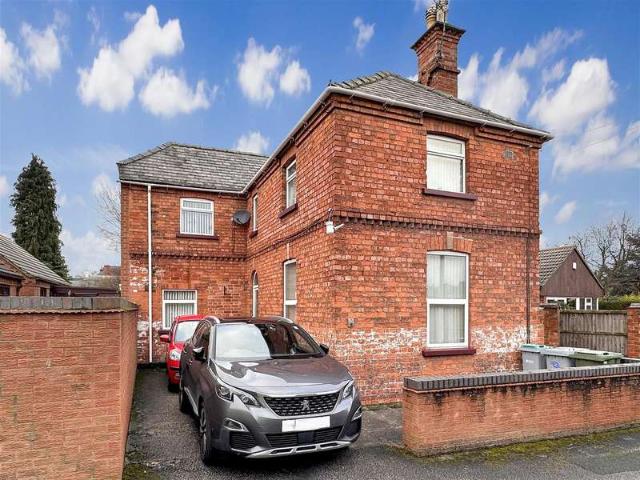 Farm for sale in New Town, Alverton
