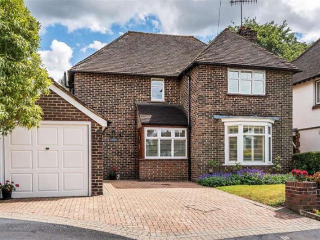 Farm for sale in Oxted, Hillview