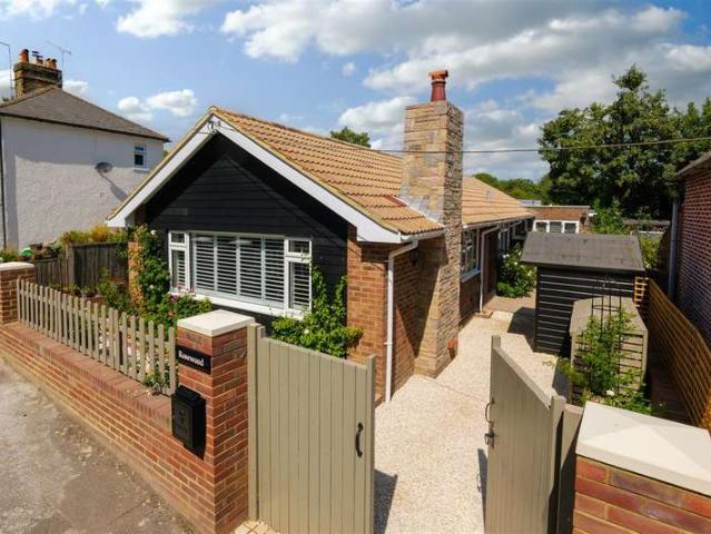 Farm for sale in Elvington, Ash