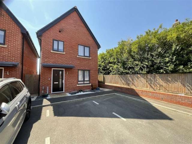 Farm for sale in Golden Valley, Folkestone