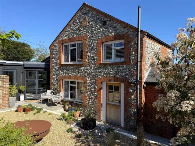 Farm for sale in Arundel, Clapham