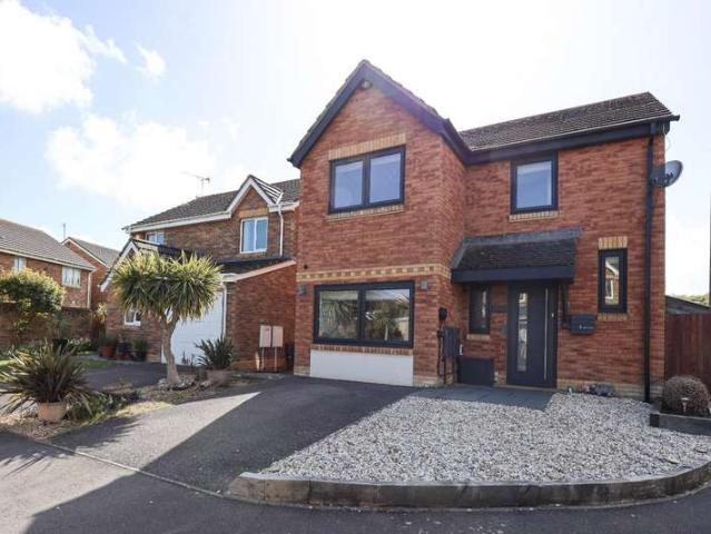 Farm for sale in Rhoose, Wales