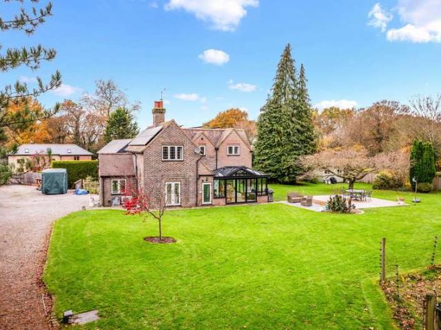 Farm for sale in Hillview, Surrey