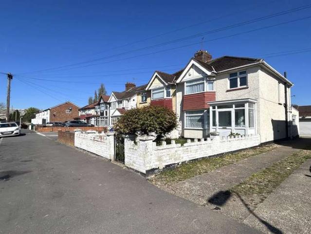 Farm for rent in Hayes, Greater London