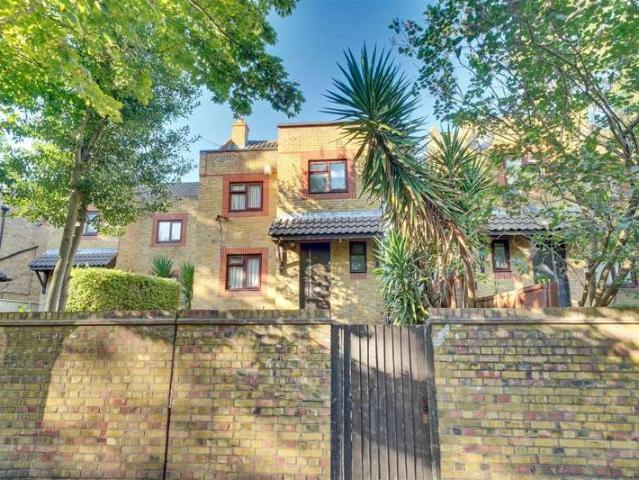 Farm for sale in Beckton, Greater London