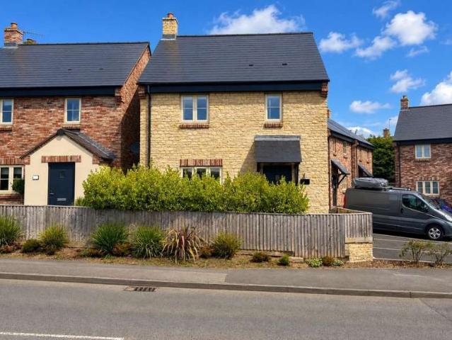 Farm for sale in Cam, Stroud