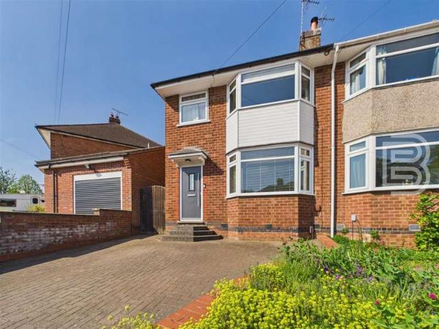 Farm for sale in Overslade, New Bilton
