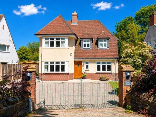 Farm for sale in Alveston