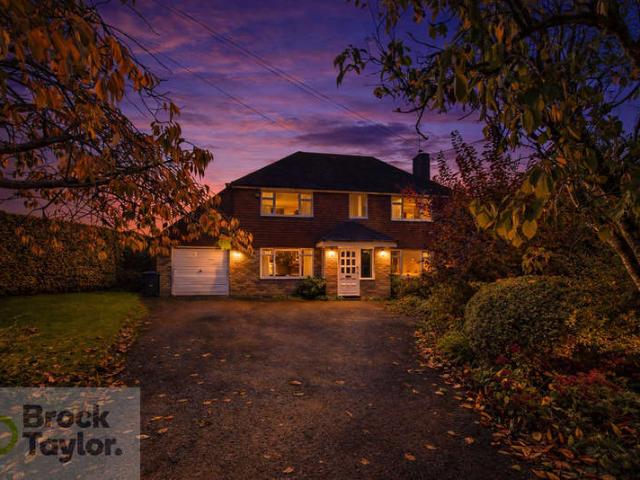 Farm for sale in Ansty and Staplefield, Perryfields