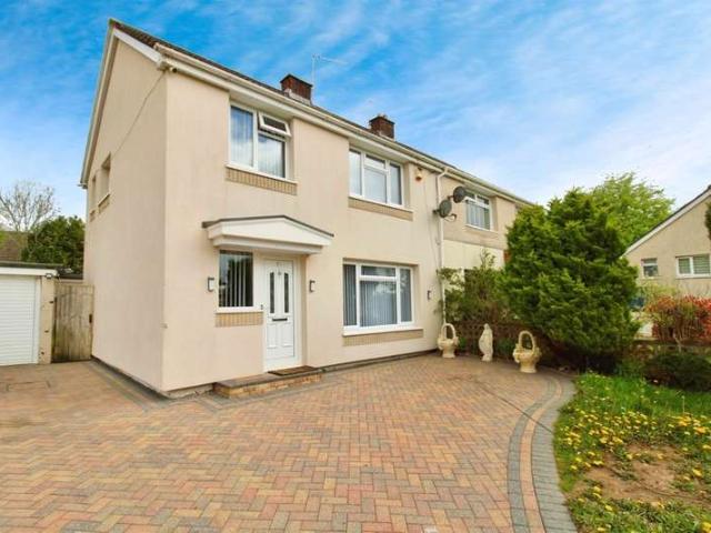 Farm for sale in Falcon Lodge, Wales