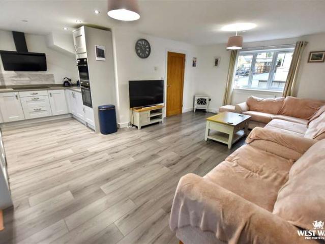Farm for sale in Llandissilio, Wales