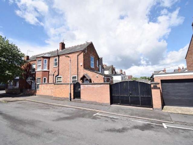 Farm for sale in New Bilton