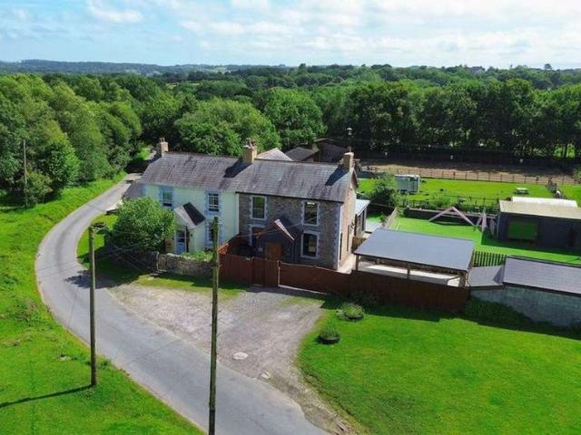 Farm for sale in Coychurch Higher, Pencoed