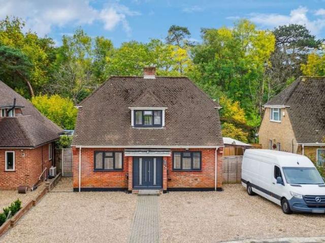 Farm for sale in Wexham and Ivers Community Board, Iver Heath