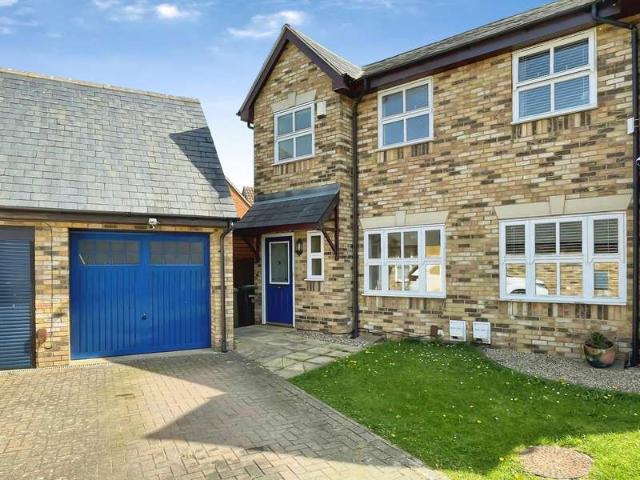Farm for sale in Monkston Park, Milton Keynes