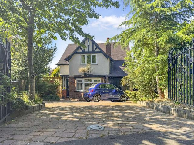 Farm for sale in Dixons Green, West Midlands