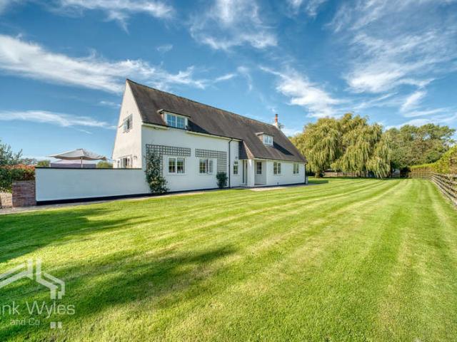 Farm for sale in Saltcotes, Fylde