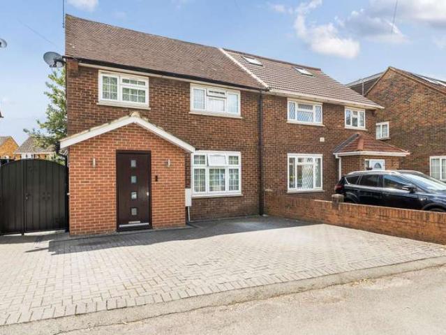 Farm for sale in Slough, Langley
