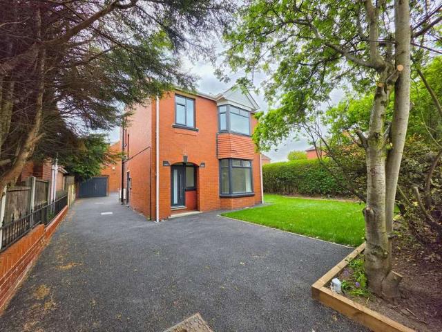 Farm for sale in Darfield, South Yorkshire