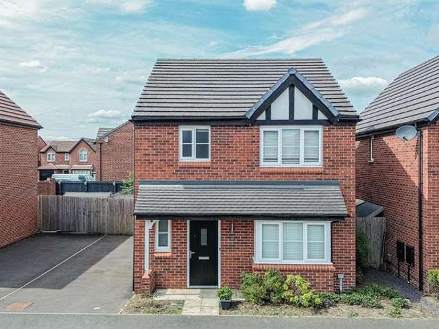 Farm for sale in Lingley Green, Warrington