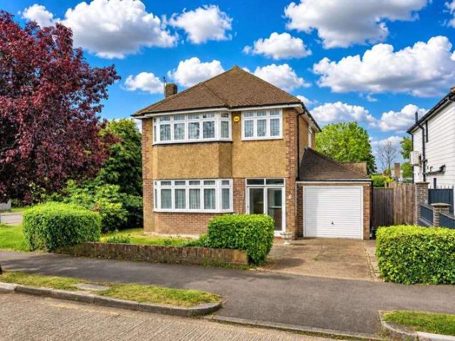 Farm for sale in Debden Green, Epping