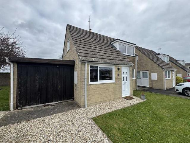 Farm for sale in Crudwell