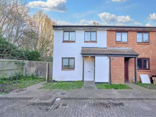 Farm for sale in Yeading, Greater London