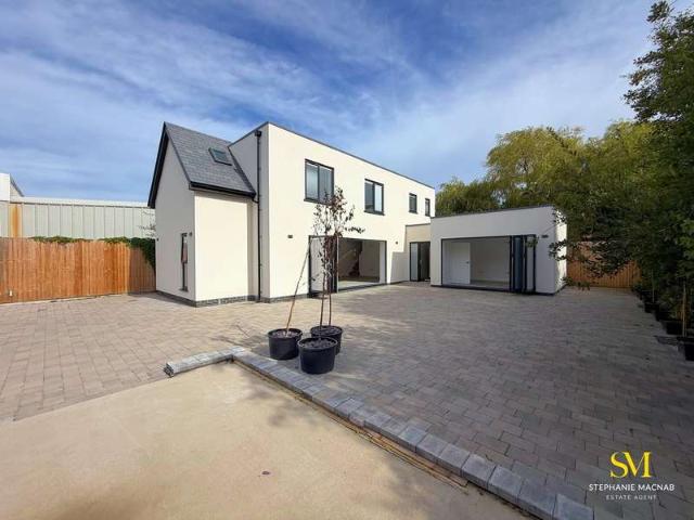 Farm for sale in Ainsdale, Sefton