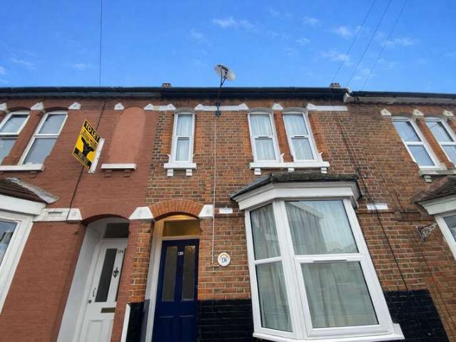 Farm for rent in The Polygon, City Of Southampton