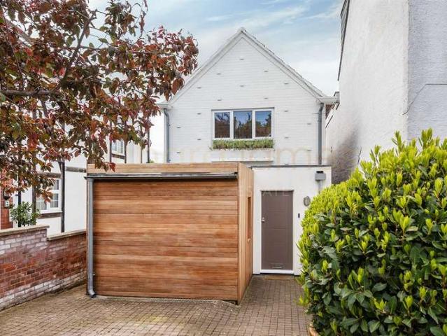 Farm for sale in Mill Hill, Greater London