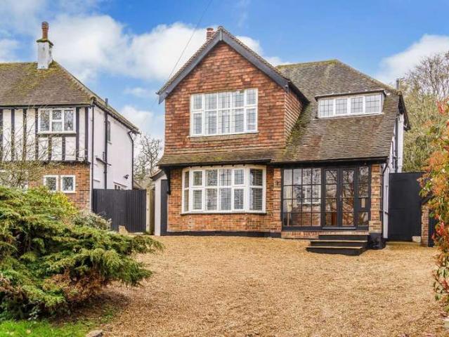Farm for sale in Woodcote, Epsom