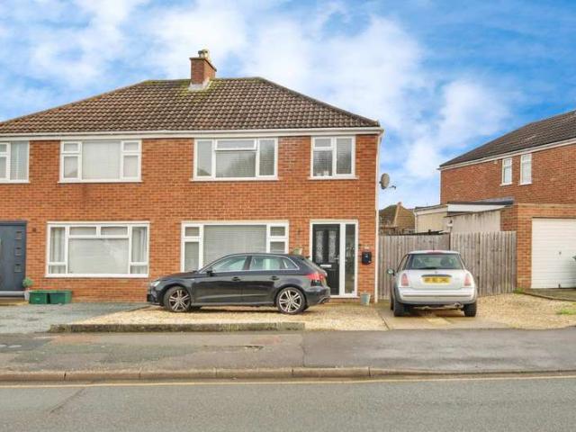 Farm for sale in Wotton Pitch, Gloucester
