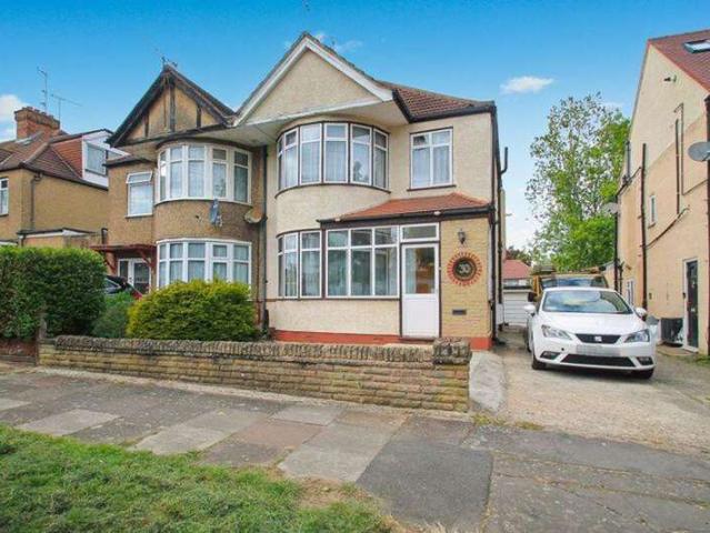 Farm for sale in Wealdstone, Greater London