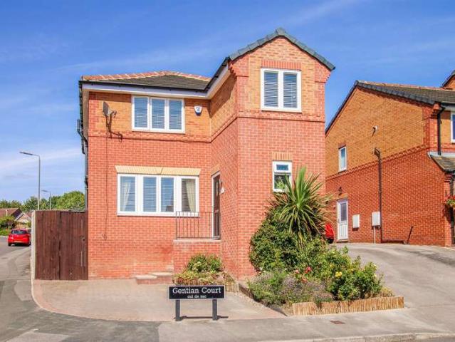 Farm for sale in Wrenthorpe, West Yorkshire