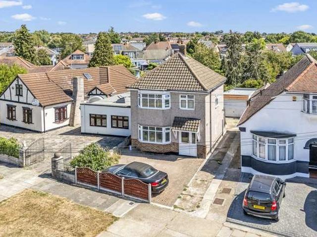 Farm for sale in London Borough of Havering, Greater London