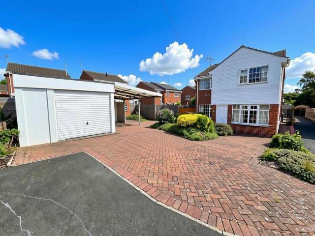 Farm for sale in Thrumpton, Costhorpe