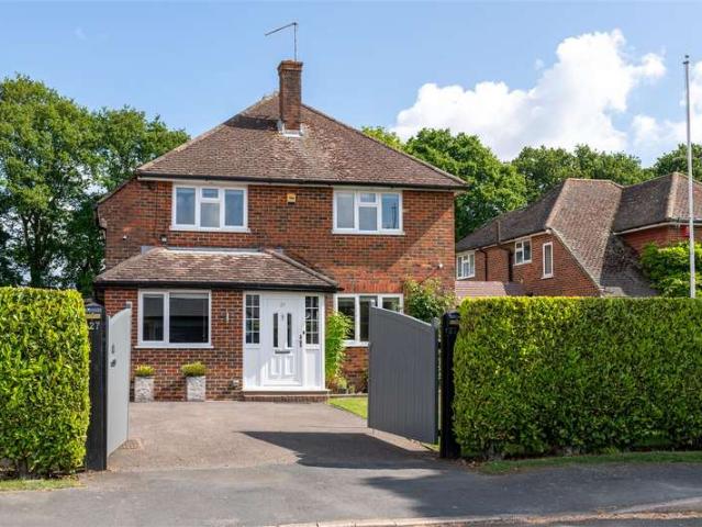 Farm for sale in Burstow, Hillview