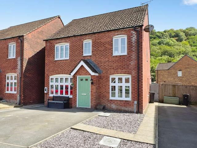 Farm for sale in Ystalyfera