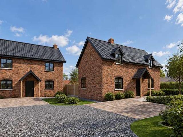 Farm for sale in Fritton, Great Yarmouth